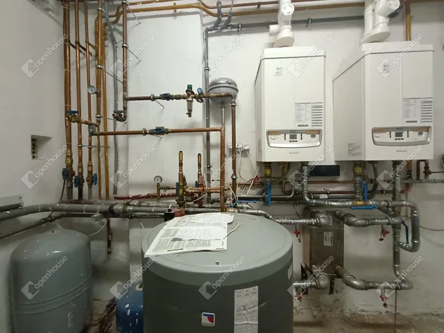 Eladó kereskedelmi és ipari ingatlan Sopron 637 nm