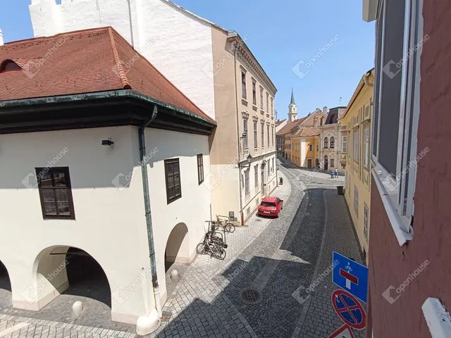 Eladó lakás Sopron 64 nm