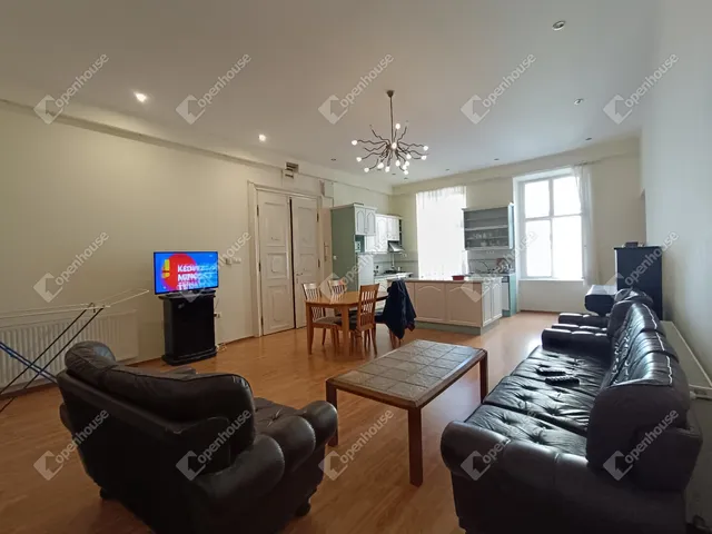 Eladó lakás Sopron, Belváros 174 nm
