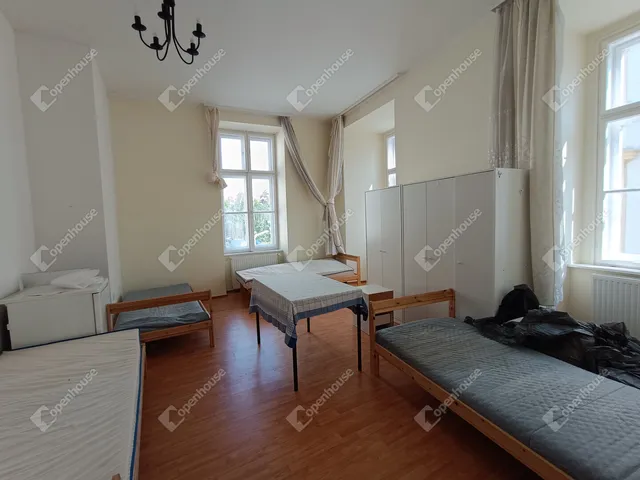 Eladó lakás Sopron, Belváros 174 nm