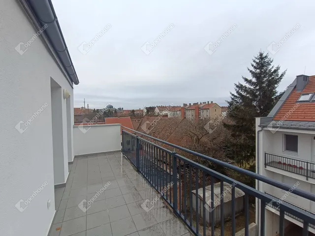Eladó lakás Sopron, Belváros 117 nm