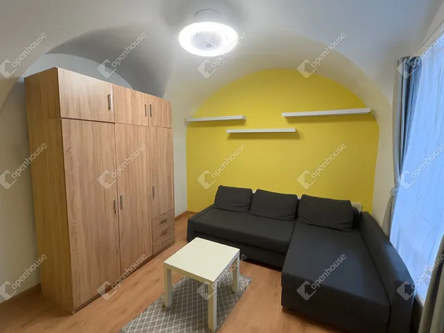 Eladó lakás Sopron, Belváros 30 nm