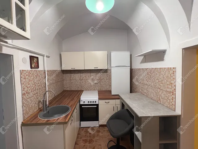 Eladó lakás Sopron, Belváros 30 nm