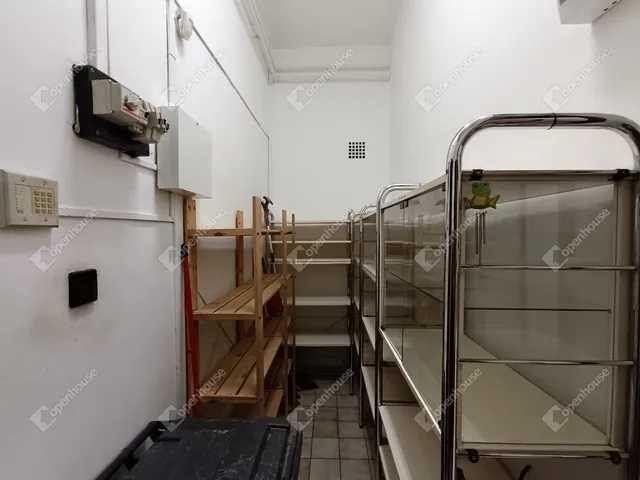 Eladó kereskedelmi és ipari ingatlan Sopron, Belváros 38 nm