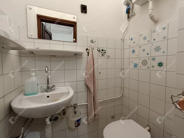 Eladó kereskedelmi és ipari ingatlan Sopron, Belváros 38 nm