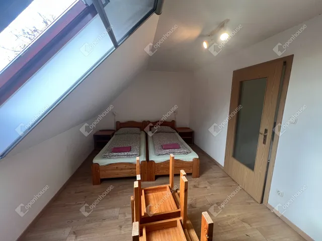 Kiadó ház Hegykő 71 nm