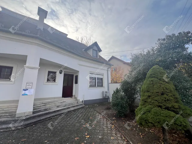 Kiadó ház Hegykő 73 nm