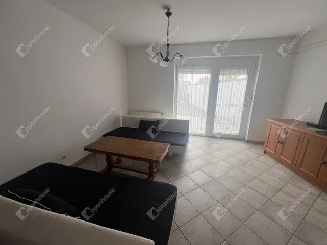 Kiadó ház Hegykő 73 nm