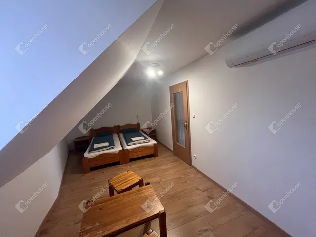 Kiadó ház Hegykő 73 nm