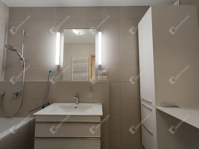 Eladó lakás Sopron 72 nm