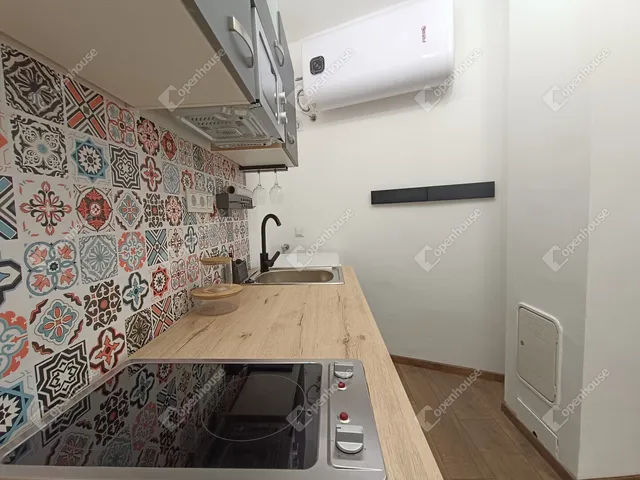 Eladó lakás Sopron, Belváros 27 nm