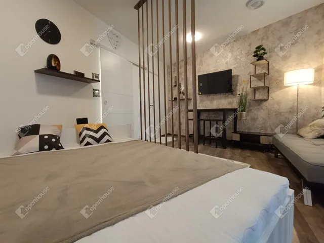 Eladó lakás Sopron, Belváros 27 nm