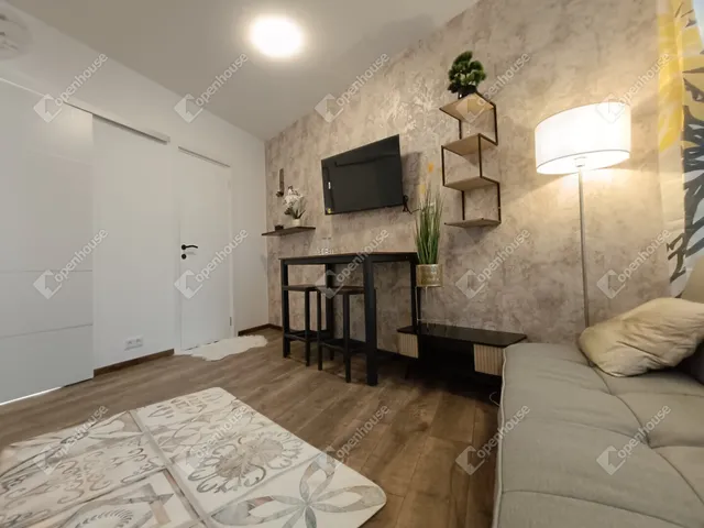 Eladó lakás Sopron, Belváros 27 nm