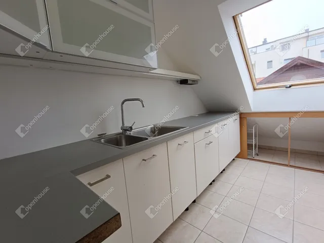 Eladó lakás Sopron 85 nm