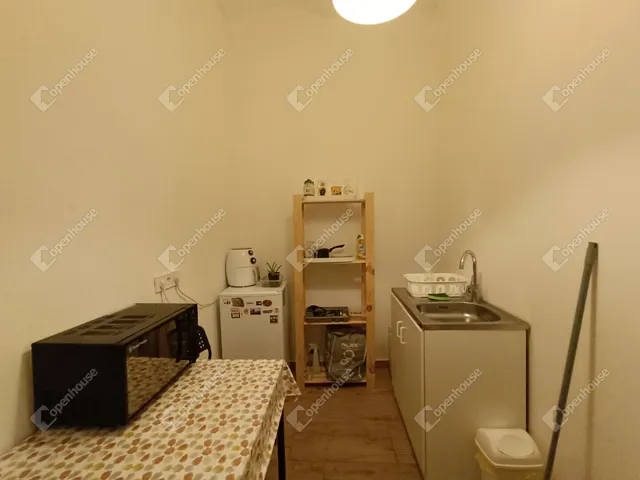 Eladó lakás Sopron, Belváros 28 nm