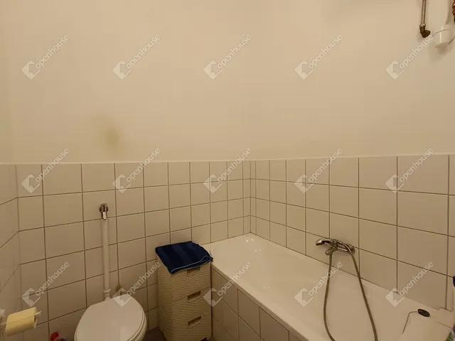 Eladó lakás Sopron, Belváros 28 nm