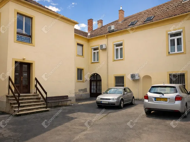 Eladó lakás Sopron, Belváros 33 nm