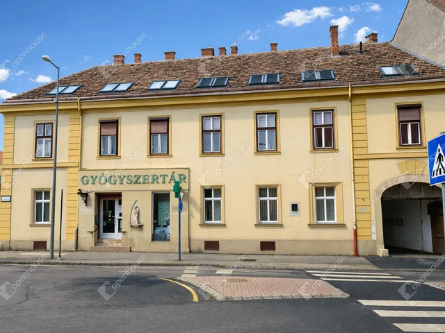 Eladó lakás Sopron, Belváros 33 nm