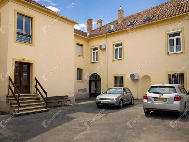 Eladó lakás Sopron, Belváros 33 nm