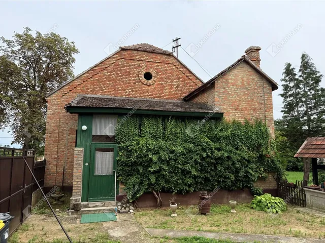 Eladó ház Csapod 100 nm