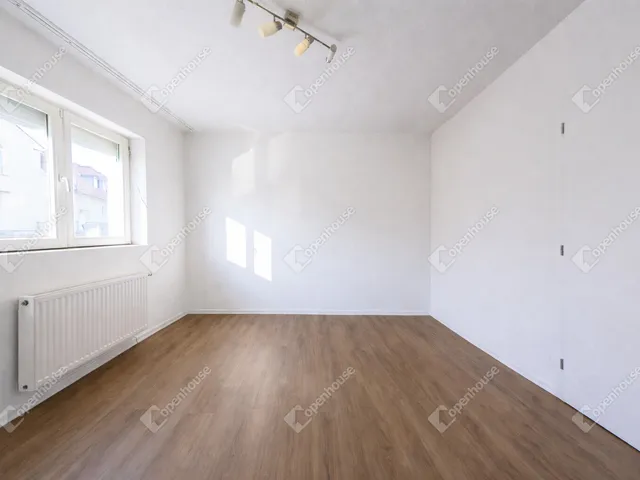 Eladó lakás Sopron 45 nm