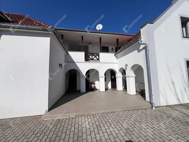 Eladó lakás Hegykő 289 nm