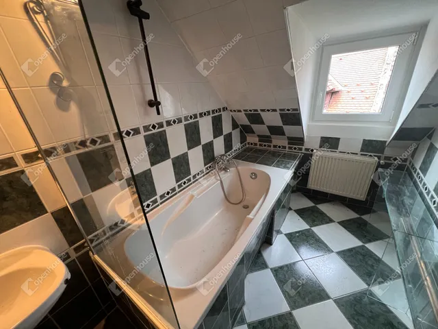 Kiadó lakás Sopron, Belváros 108 nm