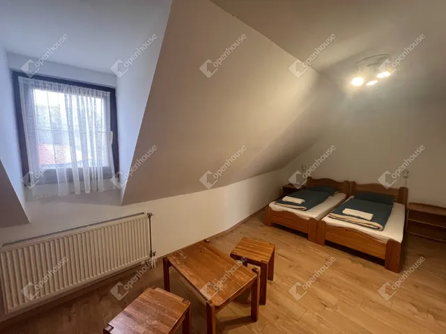 Kiadó ház Hegykő 71 nm