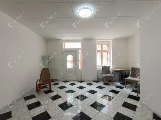 Eladó lakás Sopron, Belváros 42 nm