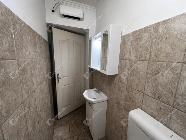 Eladó ház Újkér 60 nm