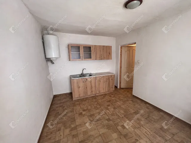 Eladó ház Újkér 60 nm