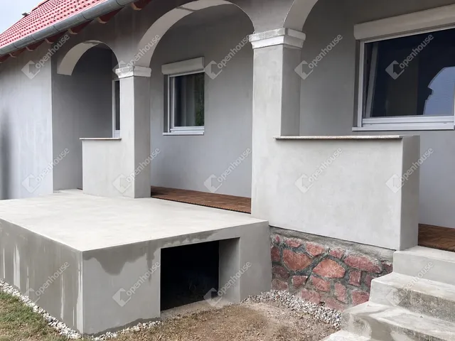 Eladó ház Újkér 67 nm