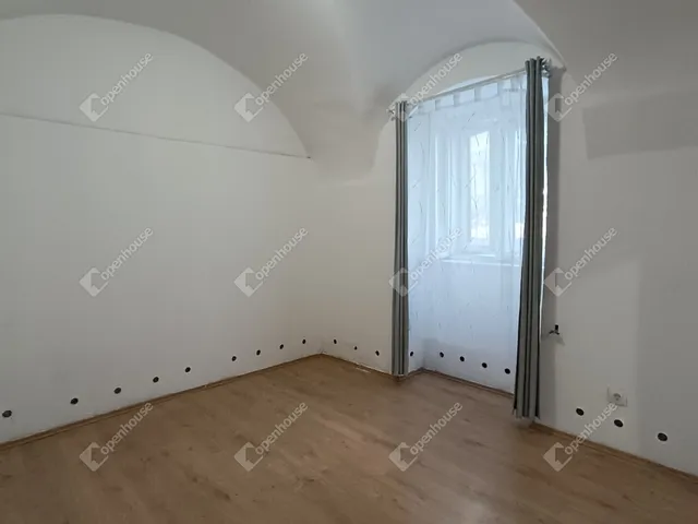 Eladó lakás Sopron, Belváros 31 nm