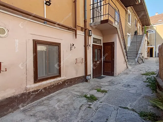 Eladó lakás Sopron, Belváros 31 nm