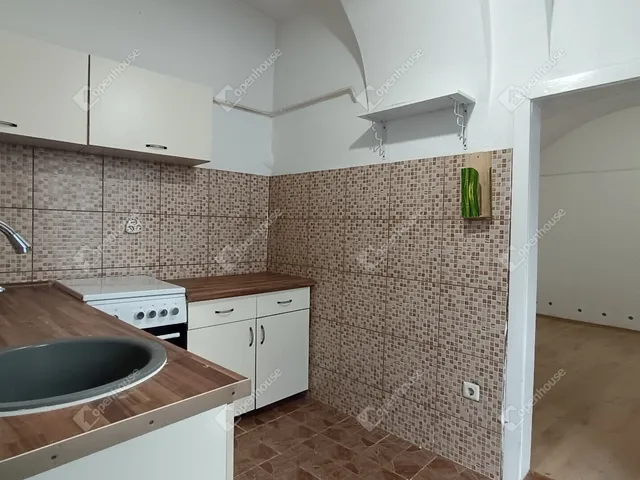 Eladó lakás Sopron, Belváros 31 nm