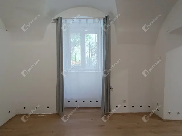 Eladó lakás Sopron, Belváros 31 nm