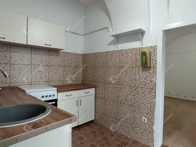 Eladó lakás Sopron, Belváros 31 nm