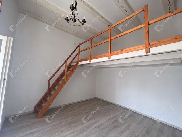 Eladó lakás Sopron, Belváros 17 nm