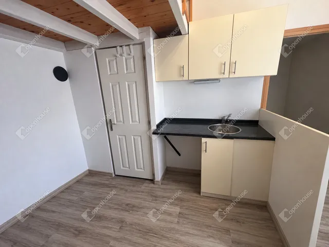Eladó lakás Sopron, Belváros 17 nm
