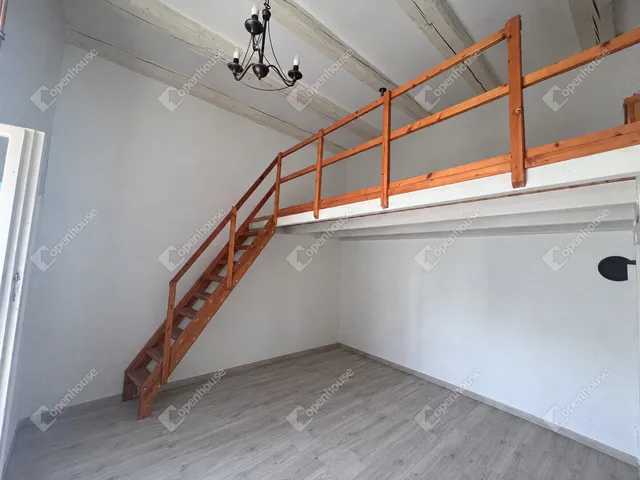 Eladó lakás Sopron, Belváros 17 nm