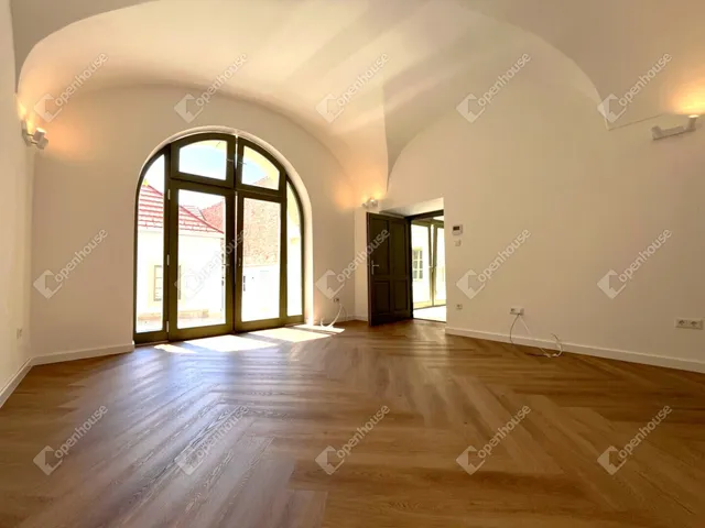 Eladó lakás Sopron, Belváros 102 nm
