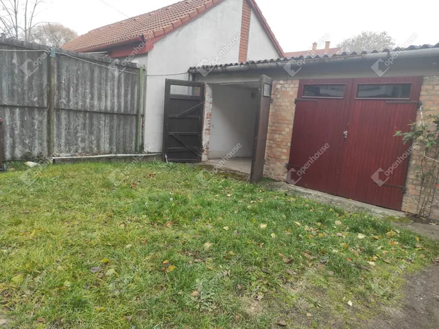 Eladó garázs Szeged, Alsóváros 14 nm