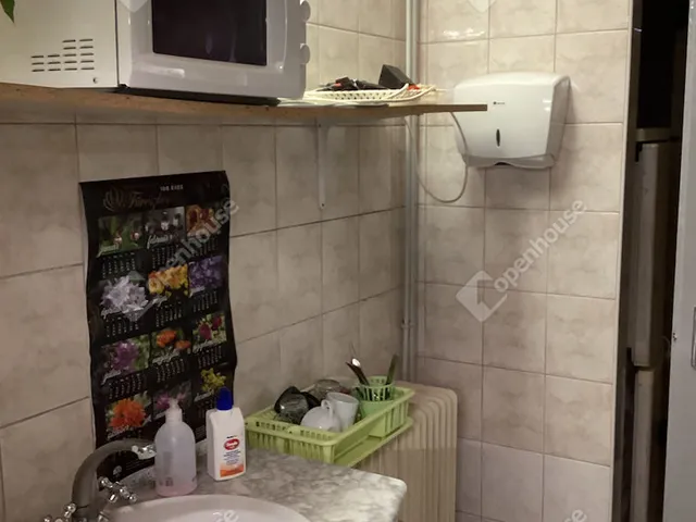 Eladó kereskedelmi és ipari ingatlan Szeged, Baktó 102 nm