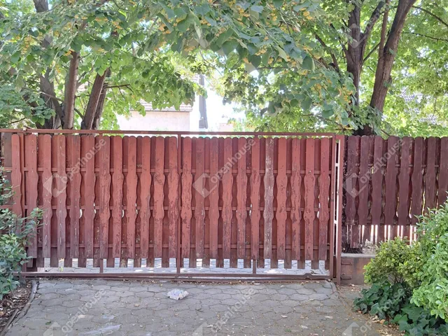 Eladó kereskedelmi és ipari ingatlan Szeged, Baktó 102 nm