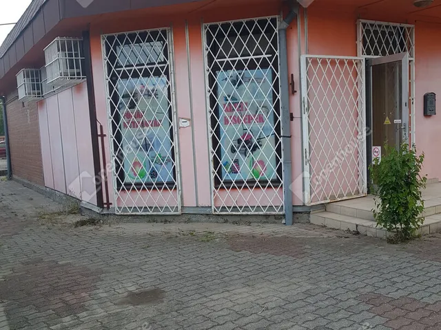 Eladó kereskedelmi és ipari ingatlan Szeged 80 nm