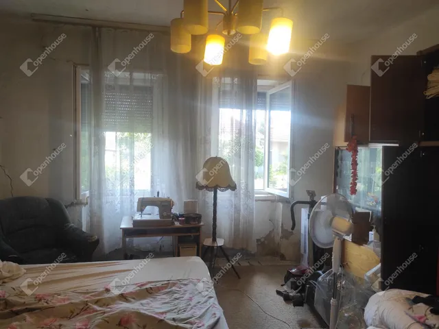 Eladó ház Szeged, Szőreg 105 nm