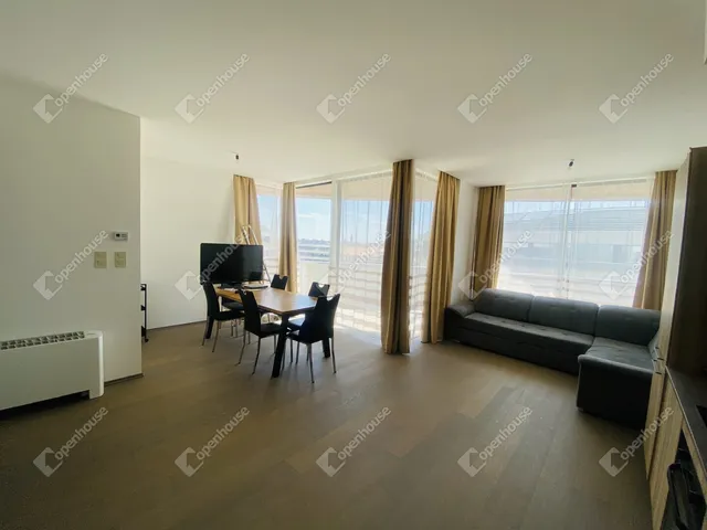 Eladó lakás Szeged, Móraváros 106 nm