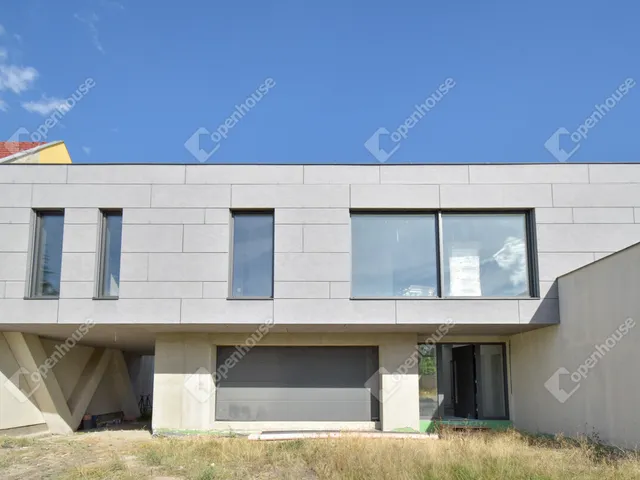 Eladó ház Szeged, Baktó 345 nm