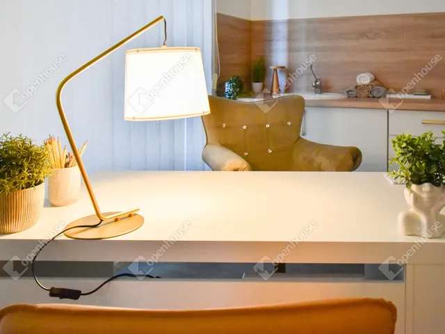 Kiadó kereskedelmi és ipari ingatlan Szeged, Felsőváros 18 nm