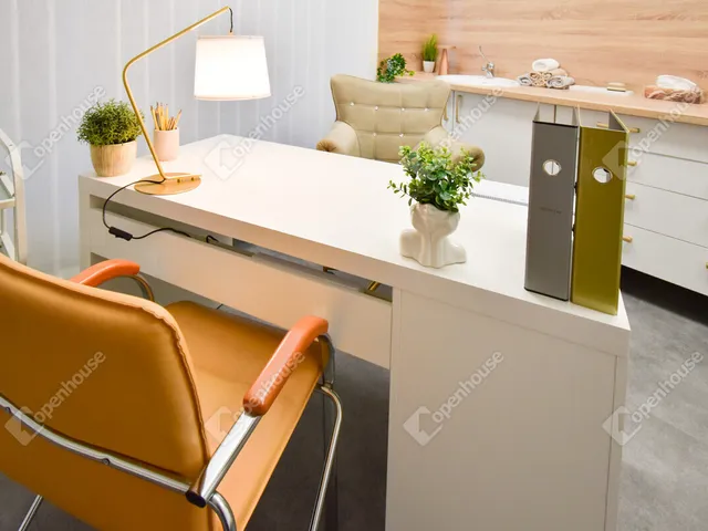 Kiadó kereskedelmi és ipari ingatlan Szeged, Felsőváros 18 nm